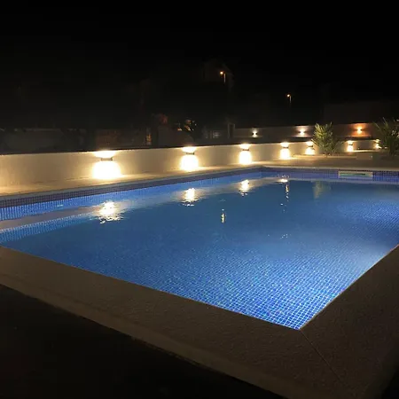 Ocean Breeze With Pool Βίλα