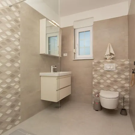 Ocean Breeze With Pool Villa *