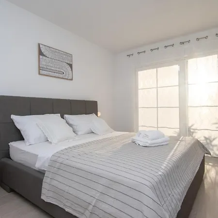 Ocean Breeze With Pool * Zaglavice