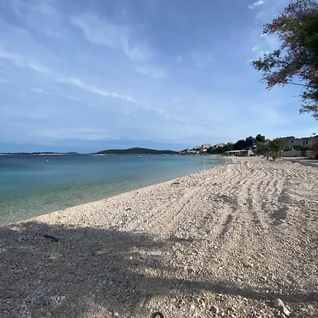 Ocean Breeze With Pool *