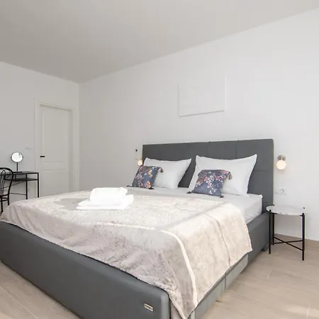 Villa Ocean Breeze With Pool *