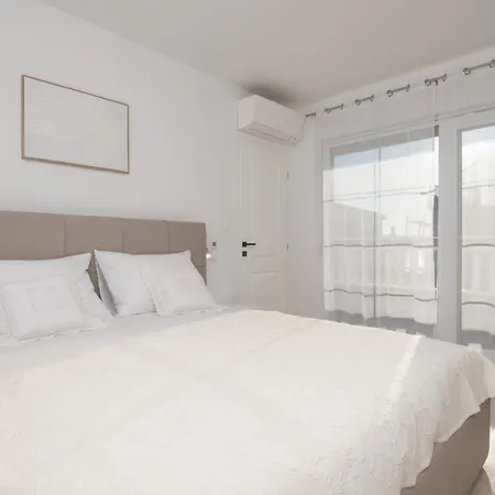 Ocean Breeze With Pool * Zaglavice