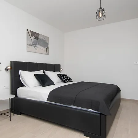 Ocean Breeze With Pool