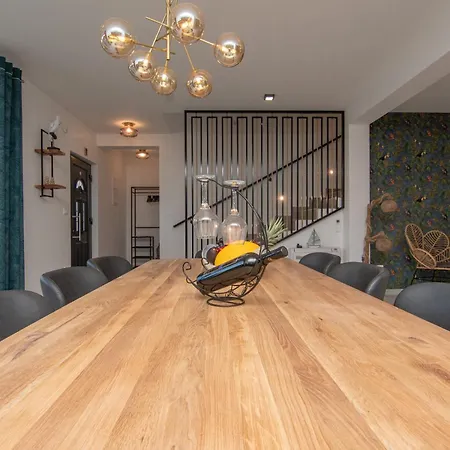 Ocean Breeze With Pool Villa