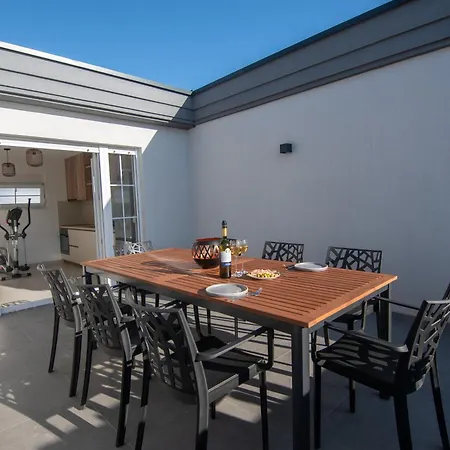 Villa Ocean Breeze With Pool Zaglavice