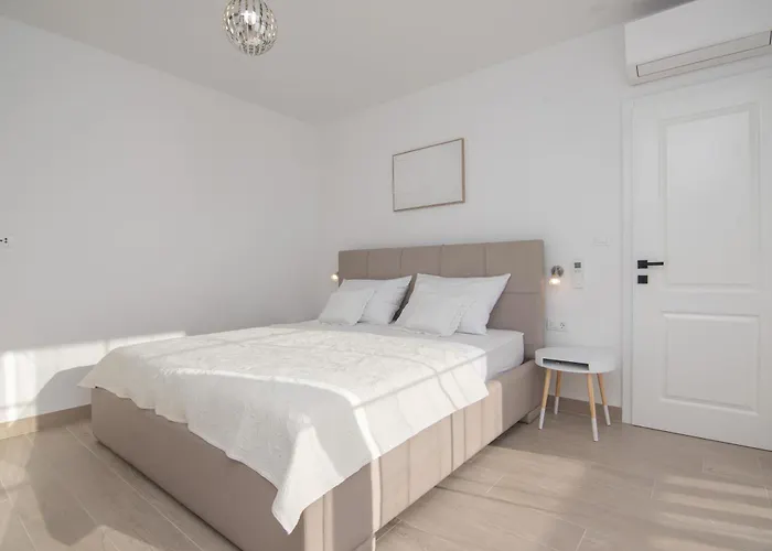 Ocean Breeze With Pool Villa