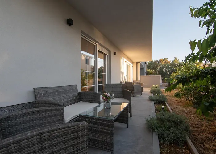 Villa Ocean Breeze With Pool *