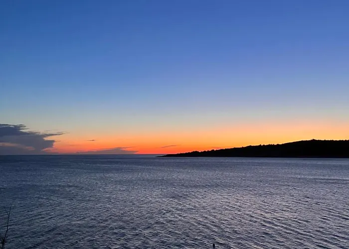 Ocean Breeze With Pool Villa *