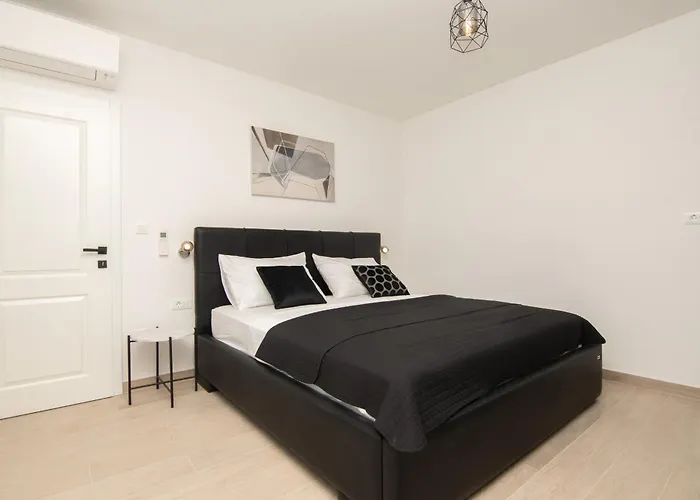 Villa Ocean Breeze With Pool *