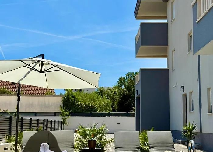 Ocean Breeze With Pool Zaglavice